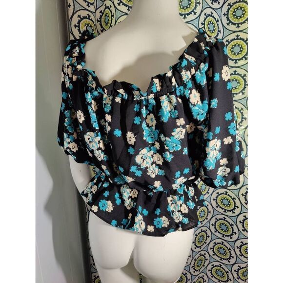 Sofia Vergara Summer Blouse - Picture 3 of 4